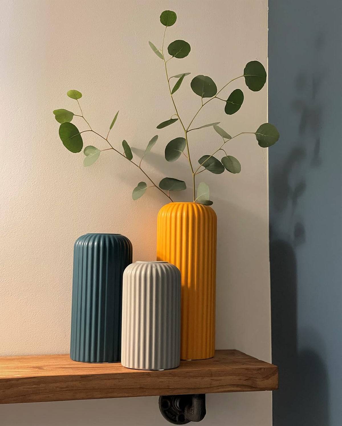 Moderne Keramikvase für stilvolle Wohn und Tischdeko